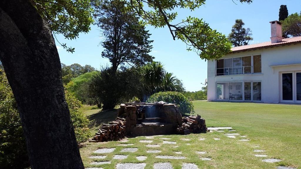Venta casa y campo de 116 hectáreas en Melilla