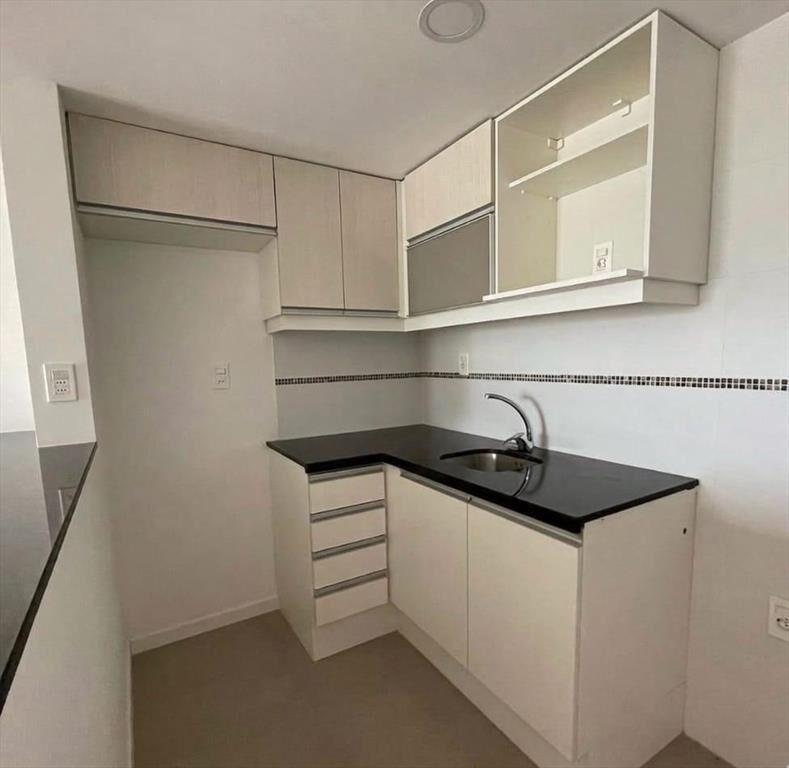 Alquiler Monoambiente con Garaje Terraza y Parrillero a pas