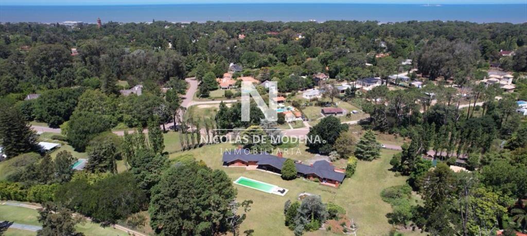 En venta casa de 4 dormitorios, con agradable en