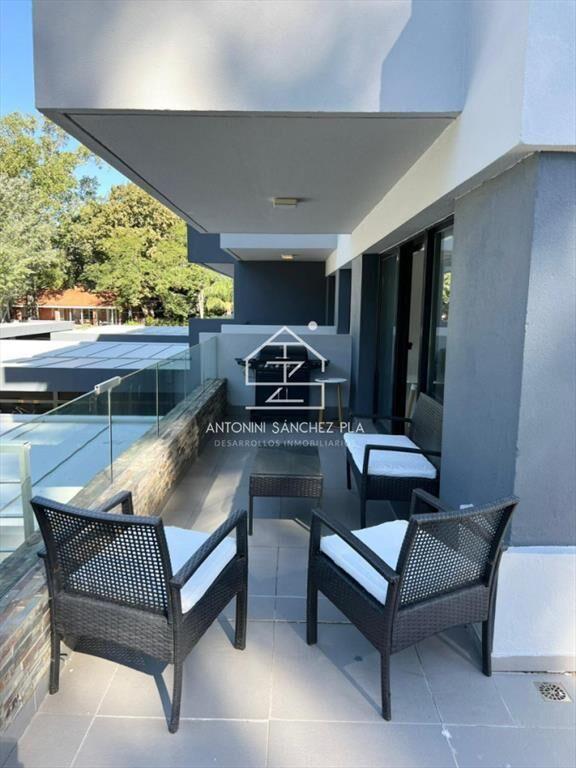 VENTA CONFORTABLE APARTAMENTO EN PLANTA BAJA ZONA