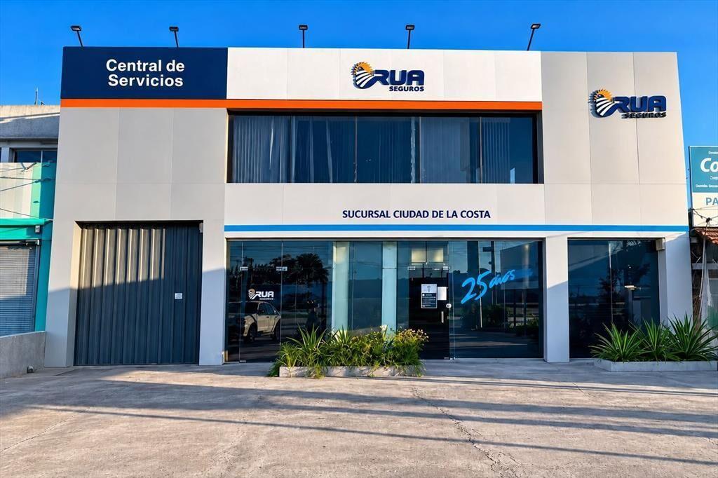 Venta Amplio Local comercial. 574 m2.