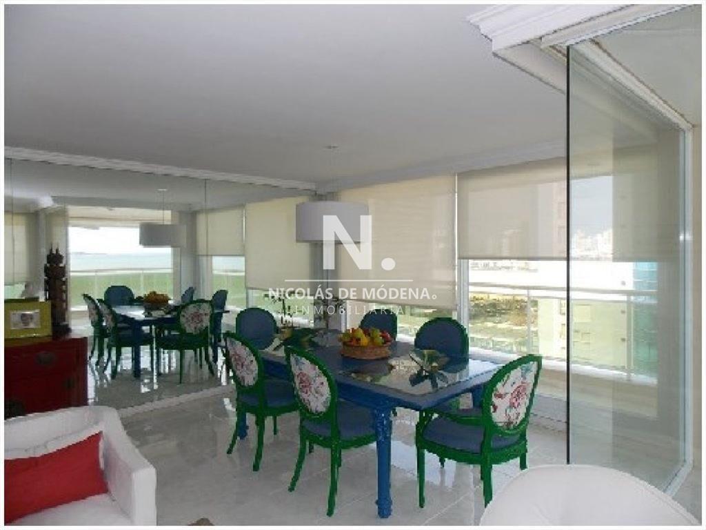 Apartamento en Venta de 3 Dormitorios en Edificio