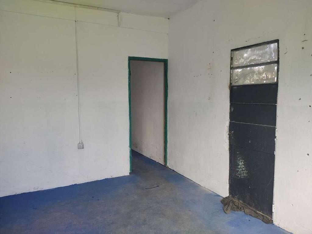 Alquiler Local Comercial con Amplio Terreno