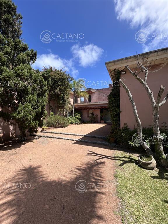 Hermosa casa en Solanas en primera linea