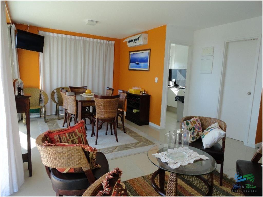 Apartamento en Brava, 3 dormitorios *