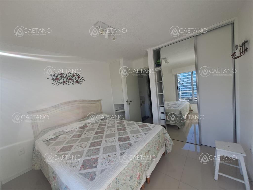 Espectacular apartamento de 1 dormitorios, con servicios, a