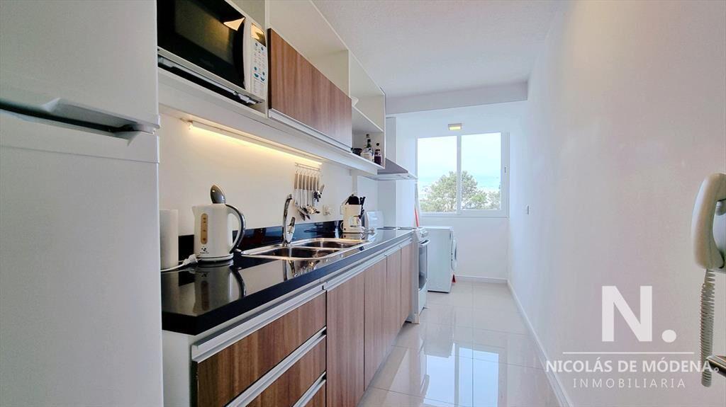 Apartamento de 1 dormitorio en Torre One, a metros del Mar