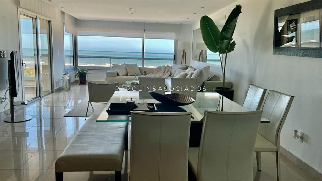 Espectacular apartamento en venta frente al mar
