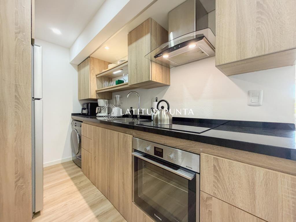 Apartamento en Pinares, 1 dormitorio y piscina