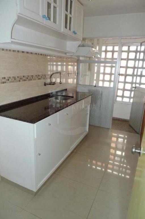 CASATROJA VENTA APTO 2 DORMITORIOS BARRIO SUR A METROS DE