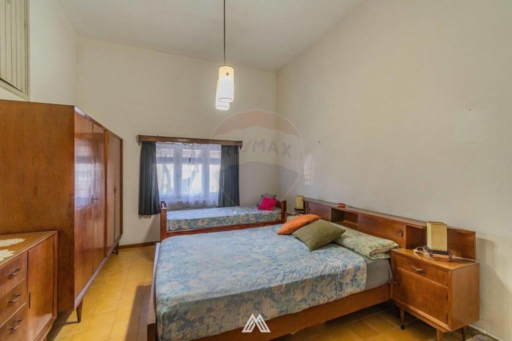 Venta de casa con 2 dormitorios y fondo en Pando
