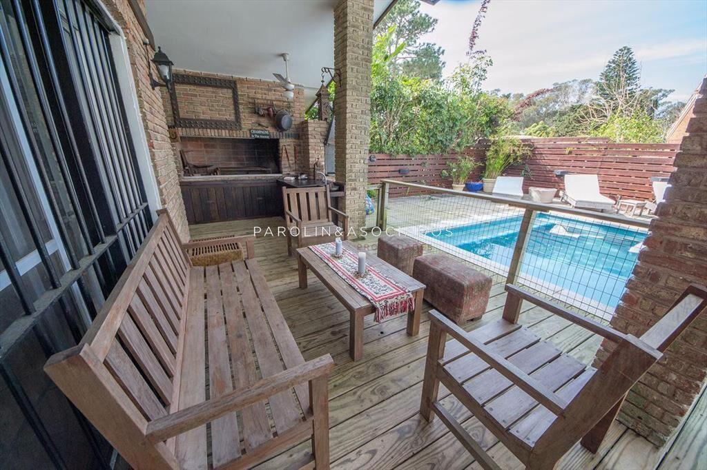 Casa en venta de 5 dormitorios en Parque Golf, Punta del Es