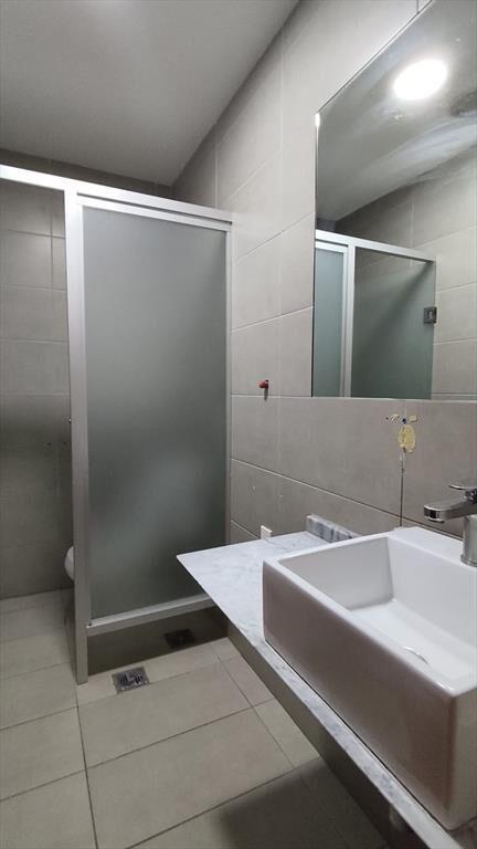 VENTA-exclusivo local comercial 160m2-PTA CARRETAS