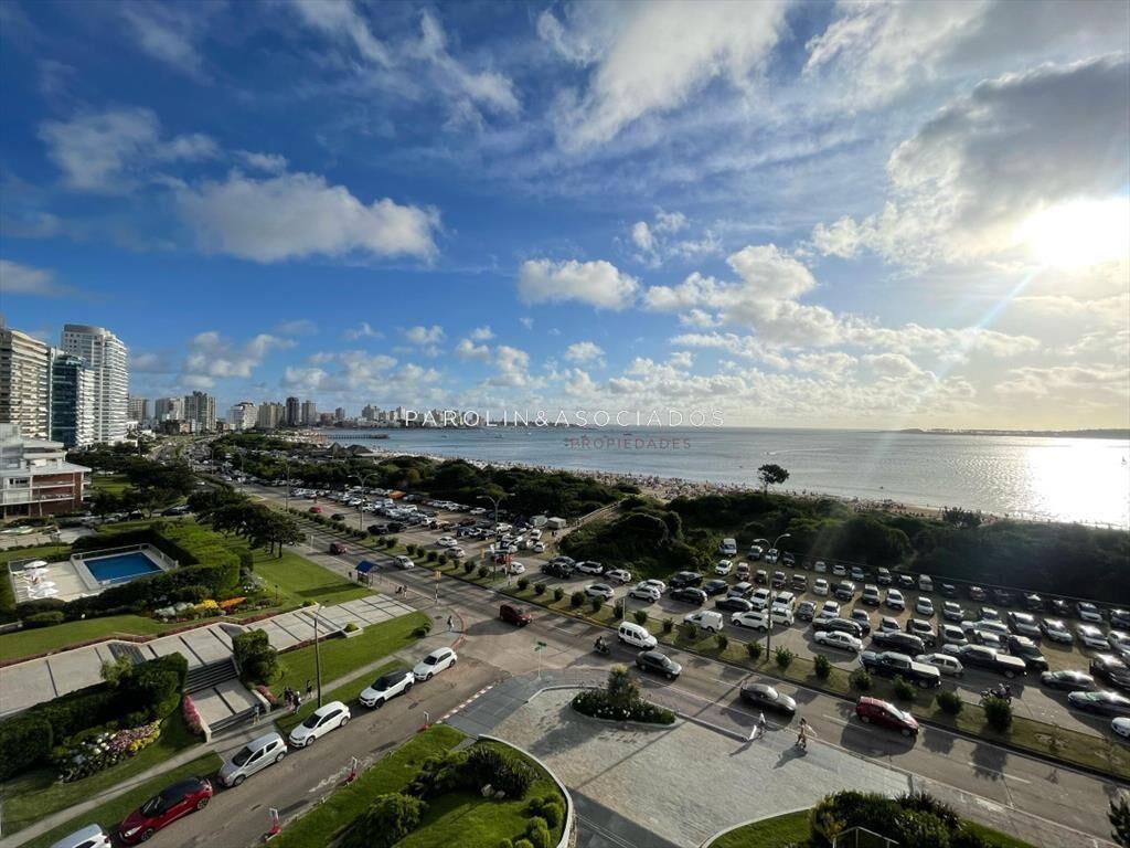 Apartamento en venta en primera línea de Mansa 2