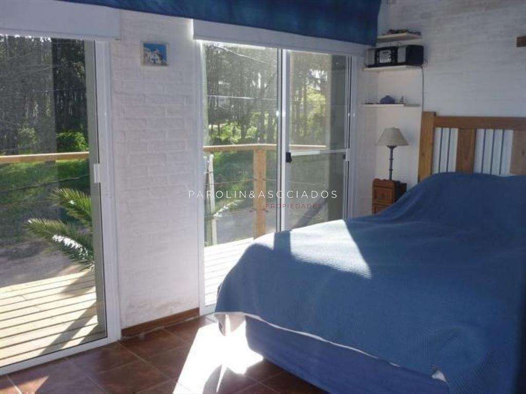 Casa en venta de 4 dormitorios en Montoya, Punta del Este.