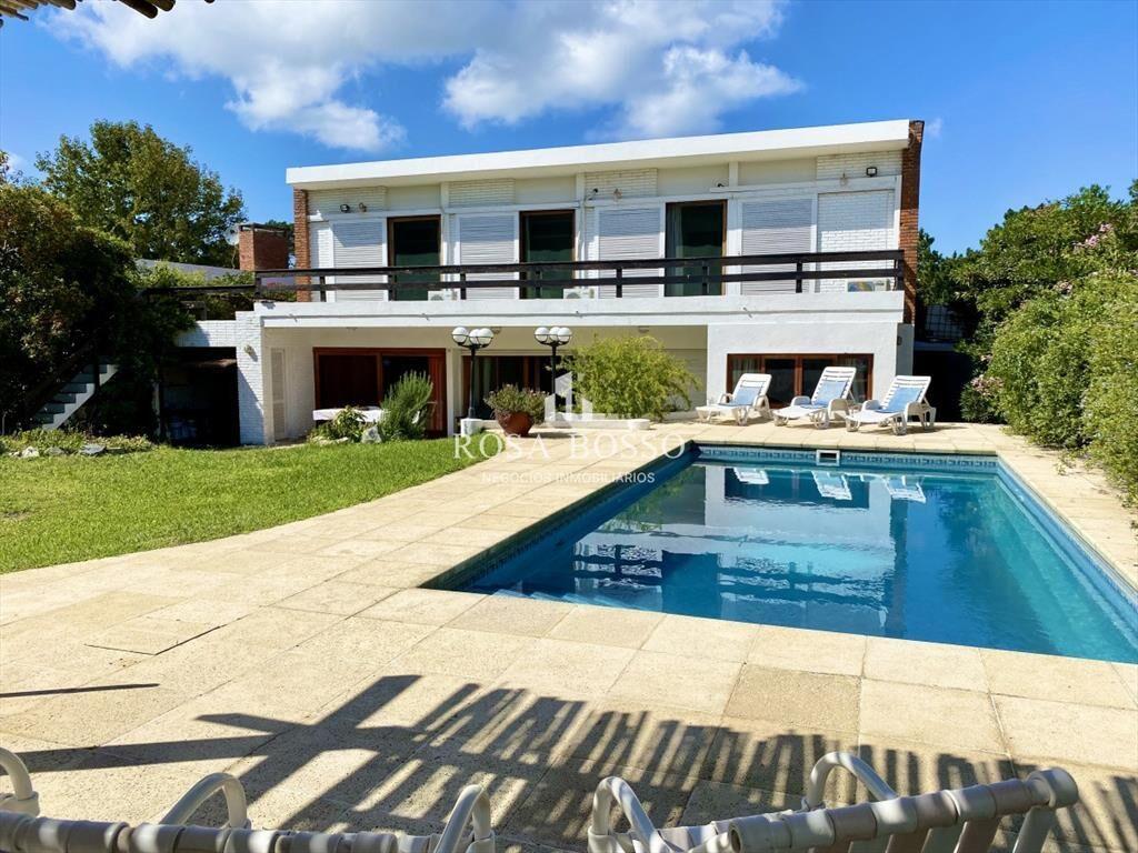 Casa en venta de 3 dormitorio,4 baÃ±os parque