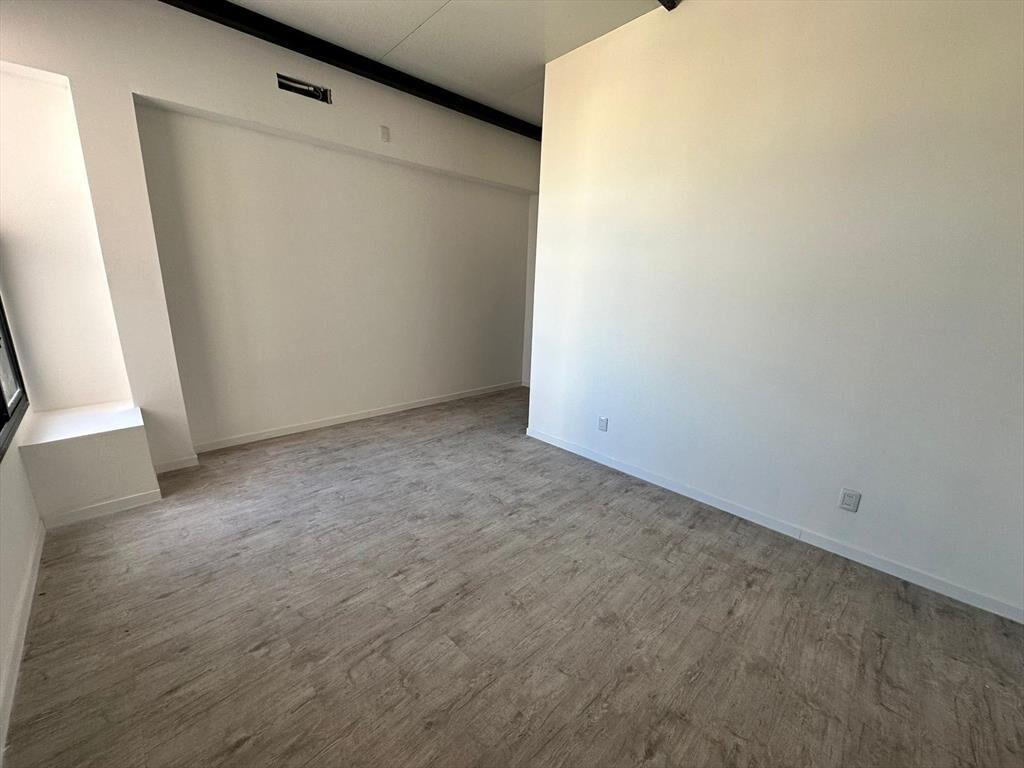Loft frente a plaza Matriz, 77,5 M2, planta baja   entrepis