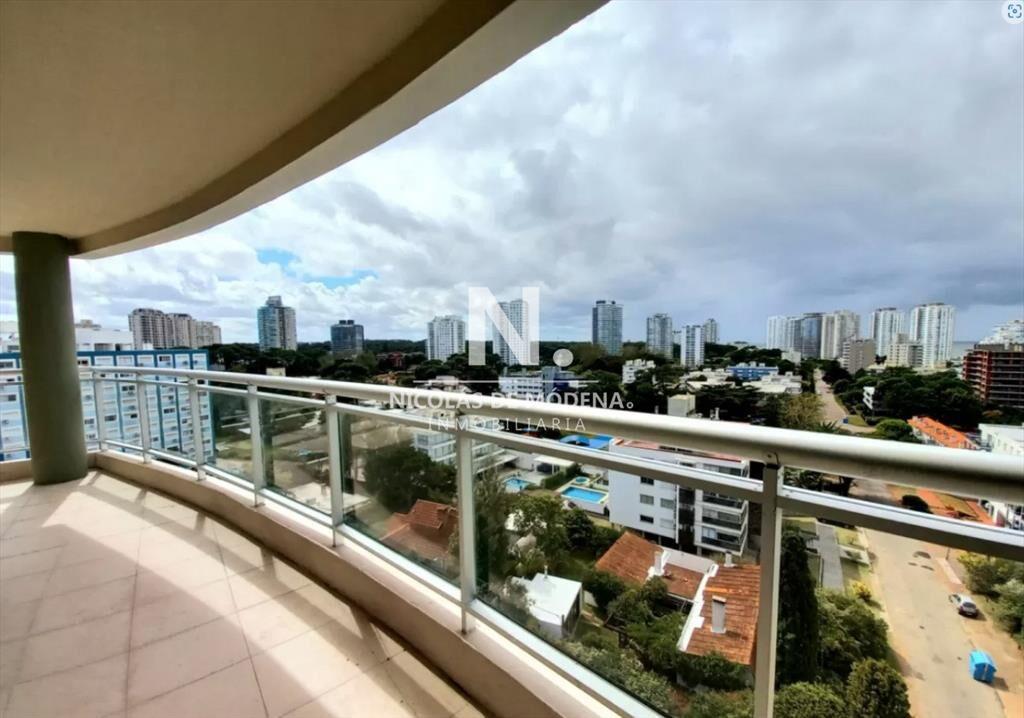 Departamento en venta, 3 dormitorios, en edificio