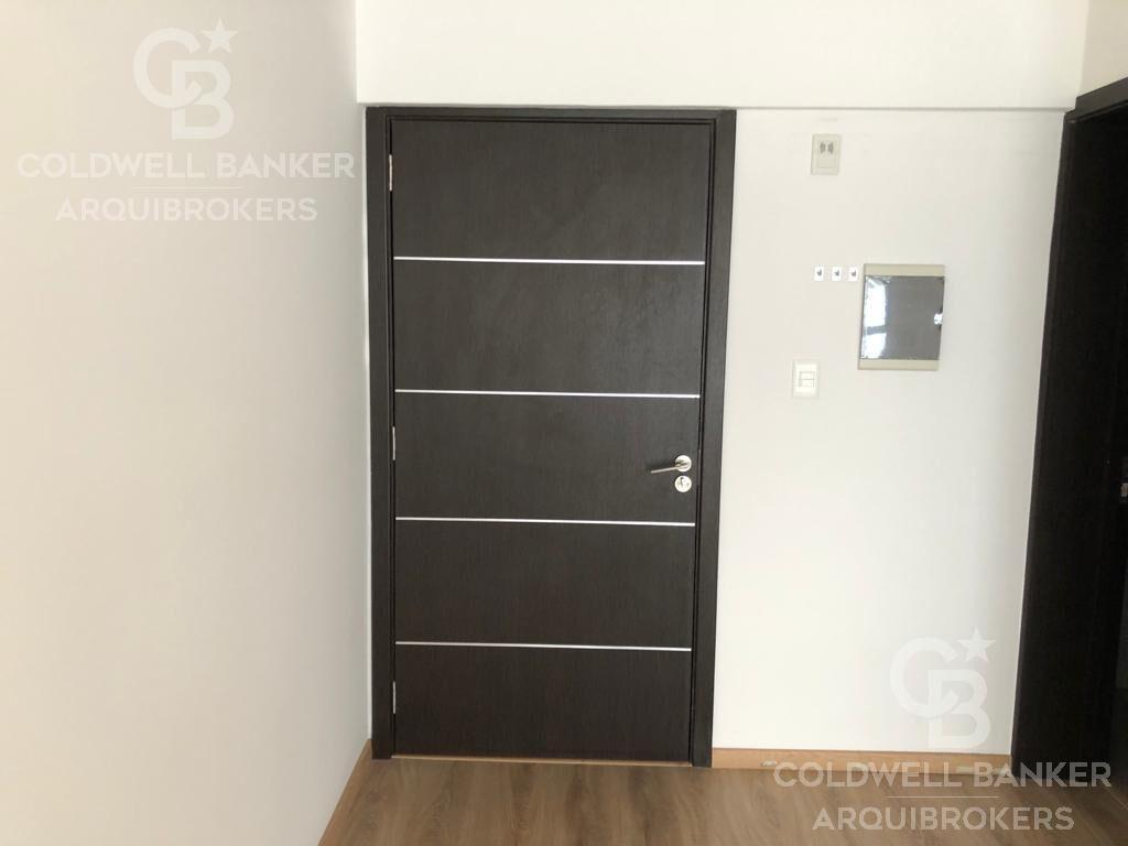Venta oficina con renta en Pocitos Nuevo - 305