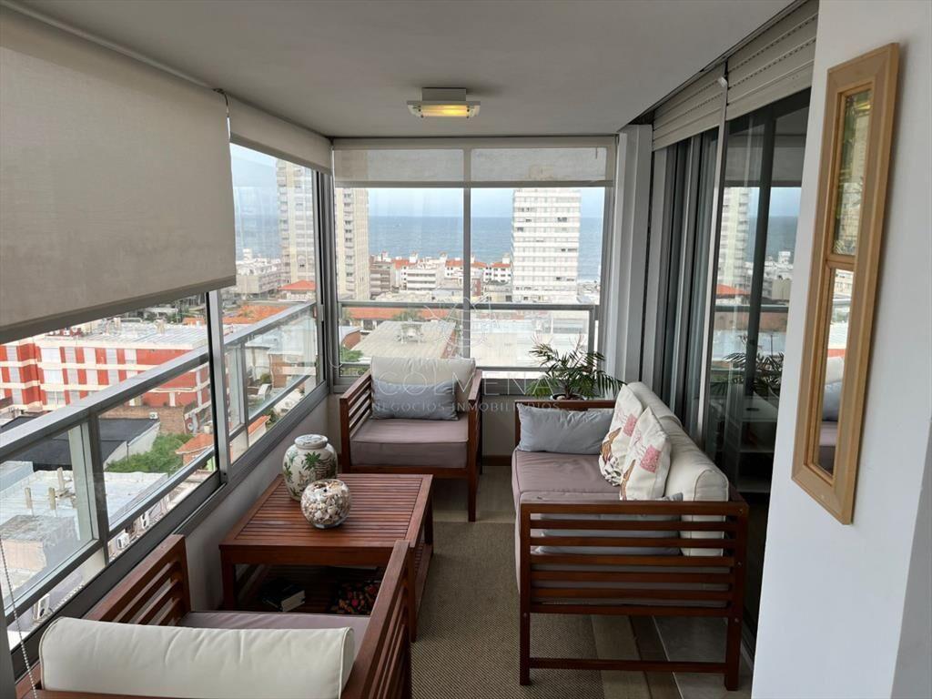 Departamento con vista al mar en Península, Punta del Este
