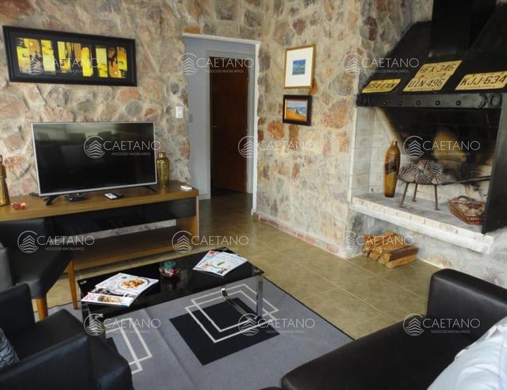 Venta casa 3 dormitorios. Tio Tom. Punta Ballena.
