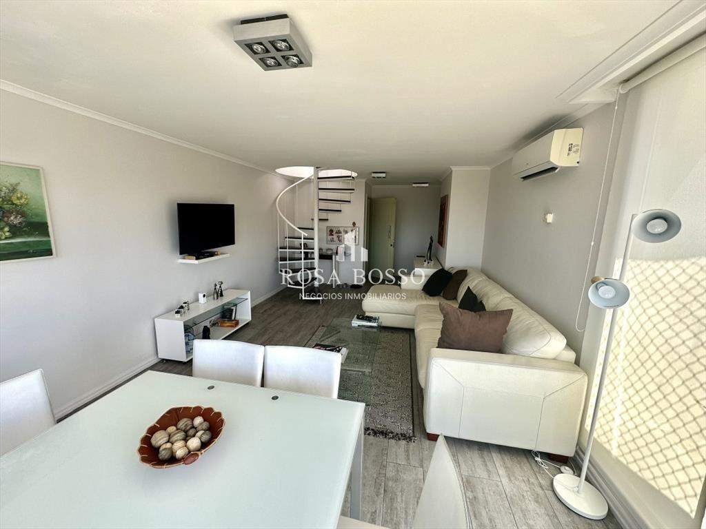 Pent House duplex en torre de categoria con