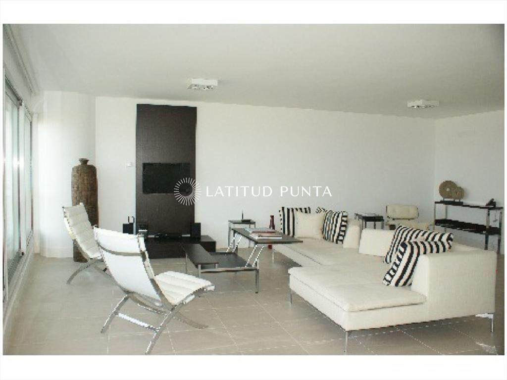 Apartamento en Le Parc, 3 suites más dependencia