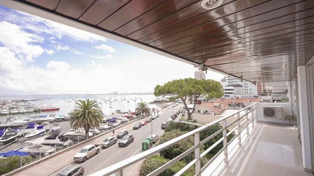 Apartamento en Venta en la Peninsula de Punta del Este