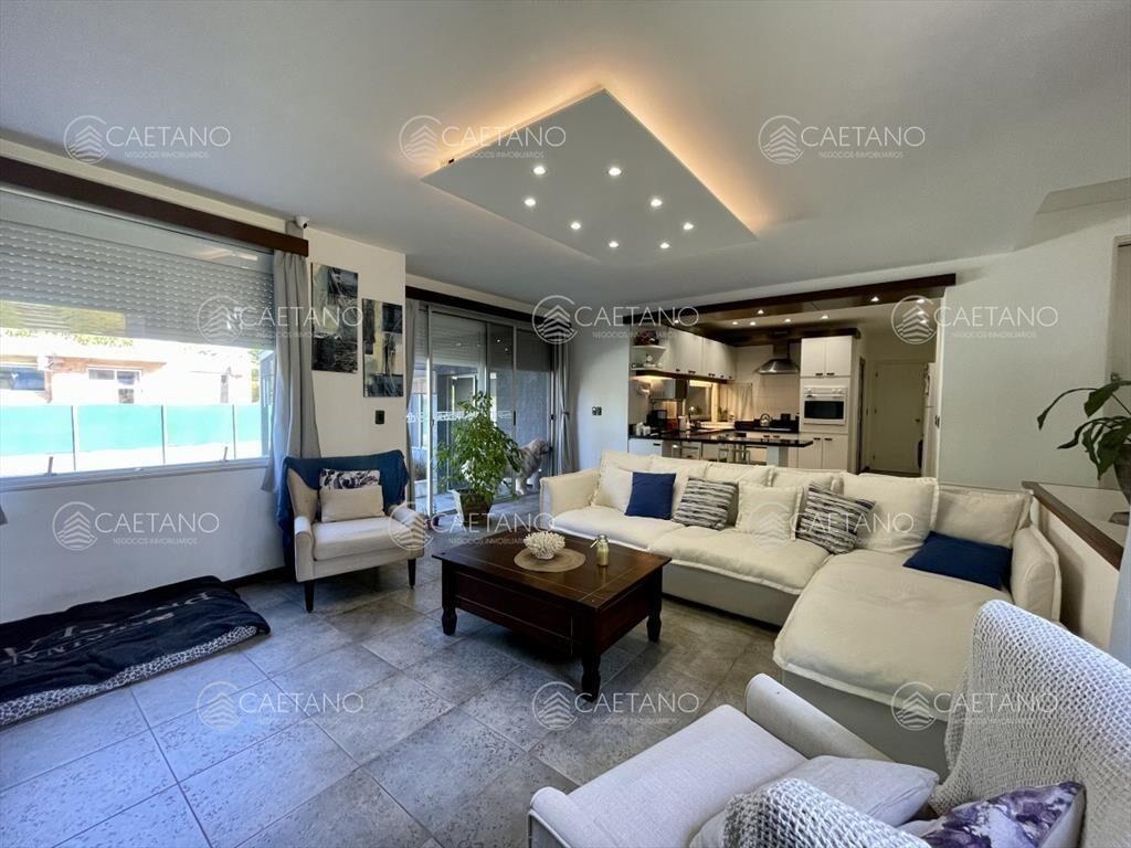 Venta casa 4 dormitorios Pinares Punta del Este