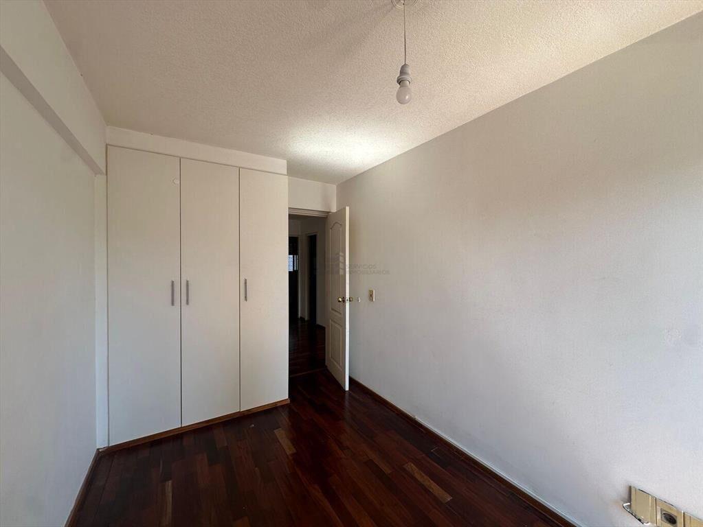 Se alquila Apartamento de 3 dormitorios con balcón en Punta