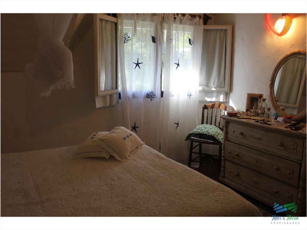En venta y alquiler...  Casa en excelente zona,