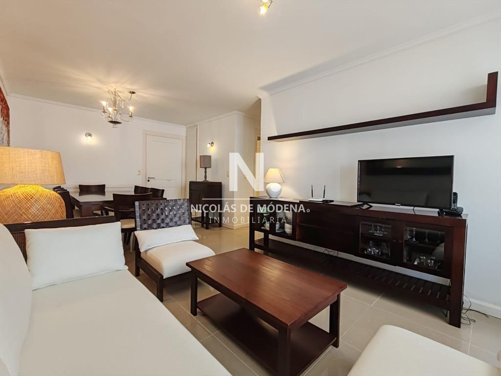 Punta del este, Península, departamento de 2 dormitorios c
