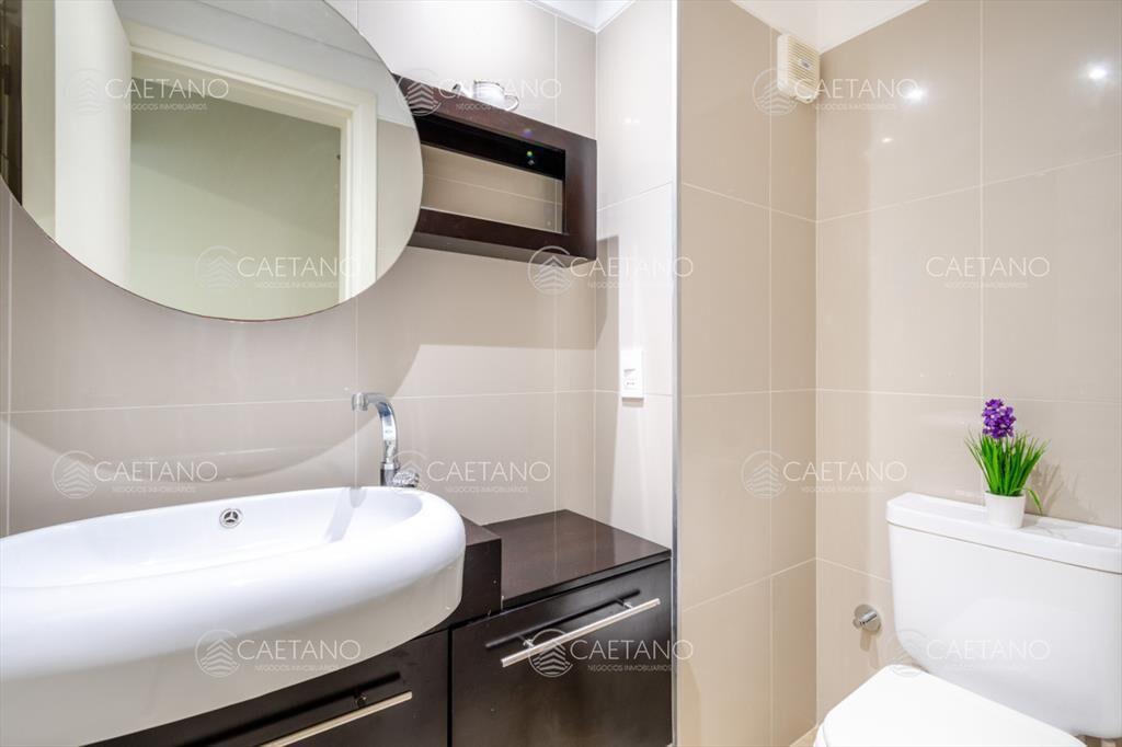 Muy buen apartamento de Tres dormitorios y Azotea con Parri