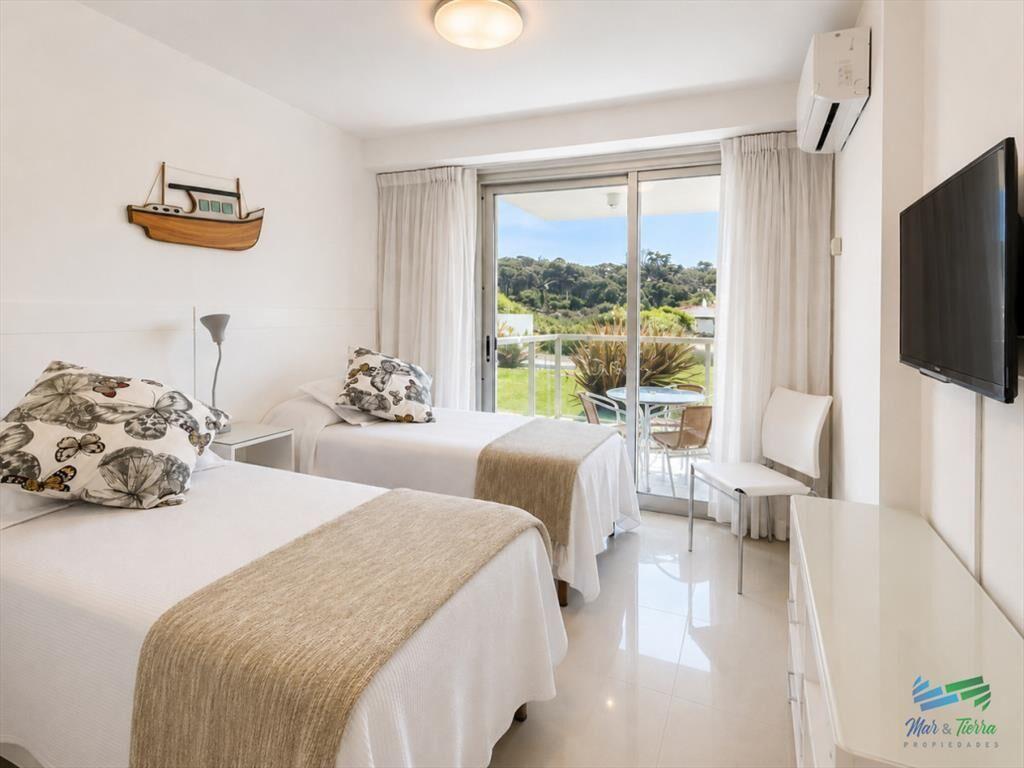 Apartamento moderno de 3 Dormitorios frente al mar en Playa