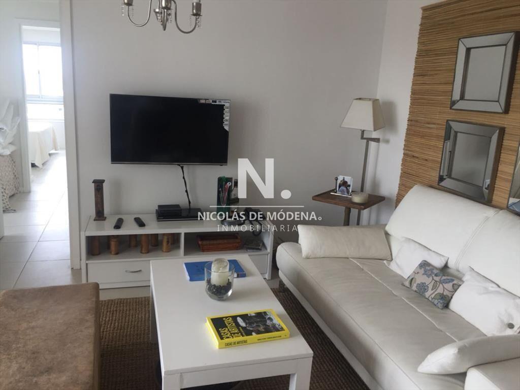 Apartamento de venta de 1 dormitorio y medio en