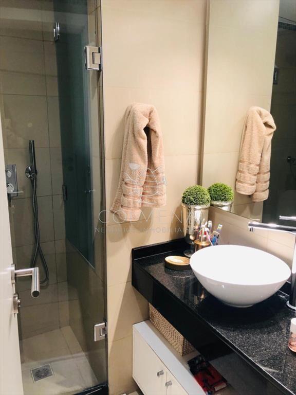 Apartamento en muy buen Edificio en la brava, con