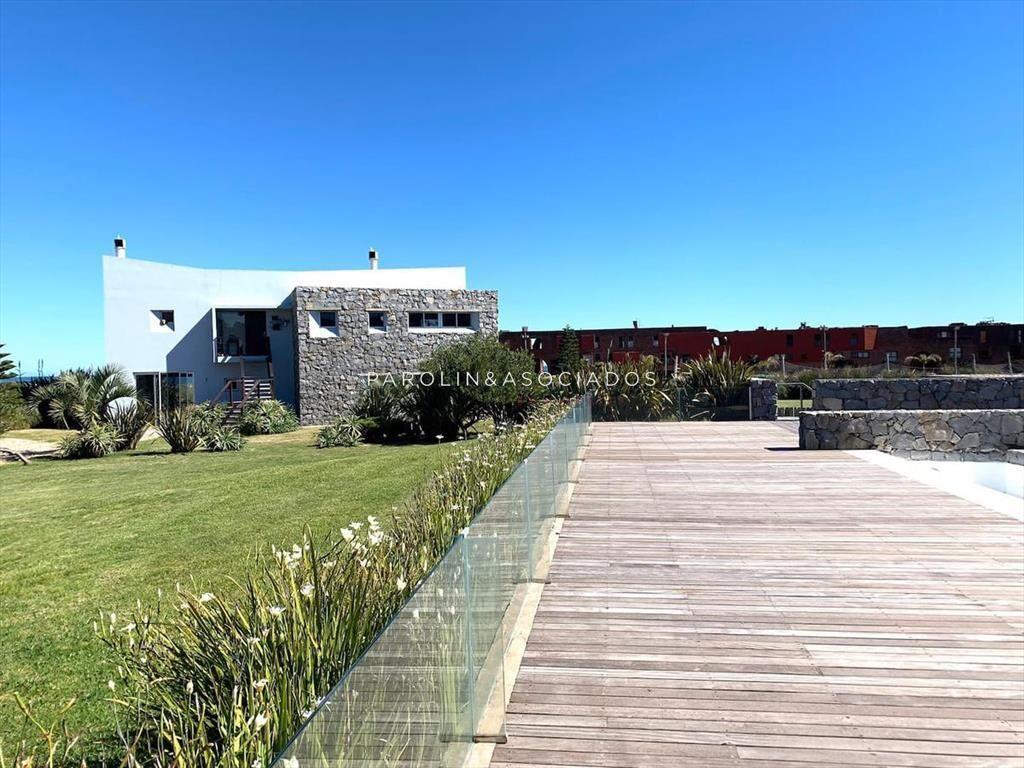 Casa en venta de 3 dormitorios en Manantiales,