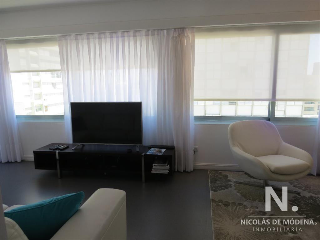 Apartamento en peninsula con excelente vista al puerto y to