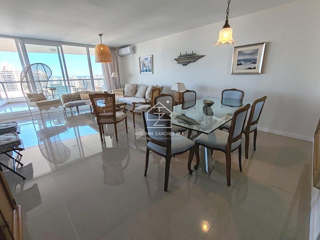 Apartamento en alquiler de 3 suites con gran al