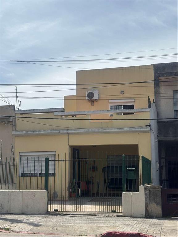 Venta Excelente ubicación en Sayago. Casa Alquilada, de dos