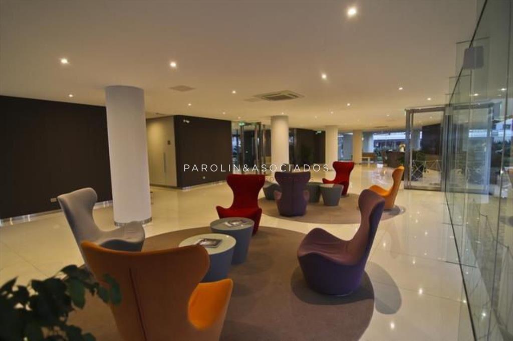 Apartamento en venta con vista a playa Brava, del