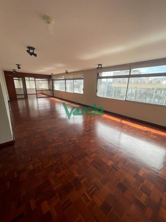VENTA Oficina, Cuidad Vieja,75 m2 ,baño, cocina,