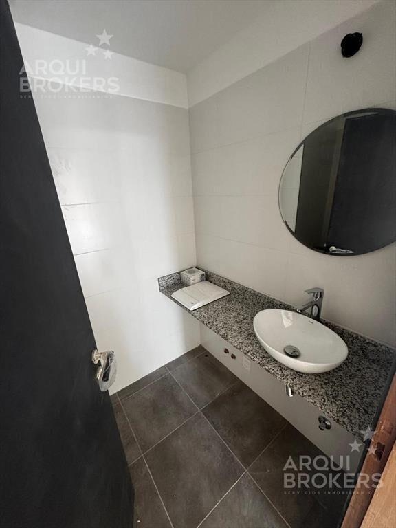 Alquiler de local comercial en Pocitos Nuevo