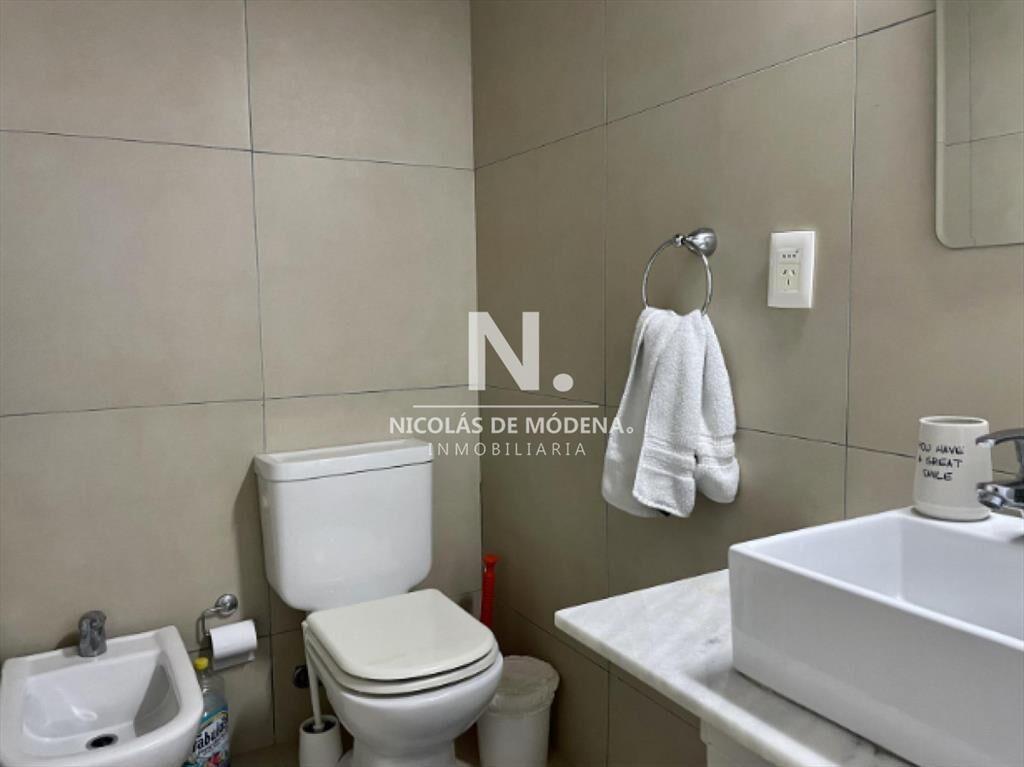 Vende apartamento de 2 dormitorios en Brava- del