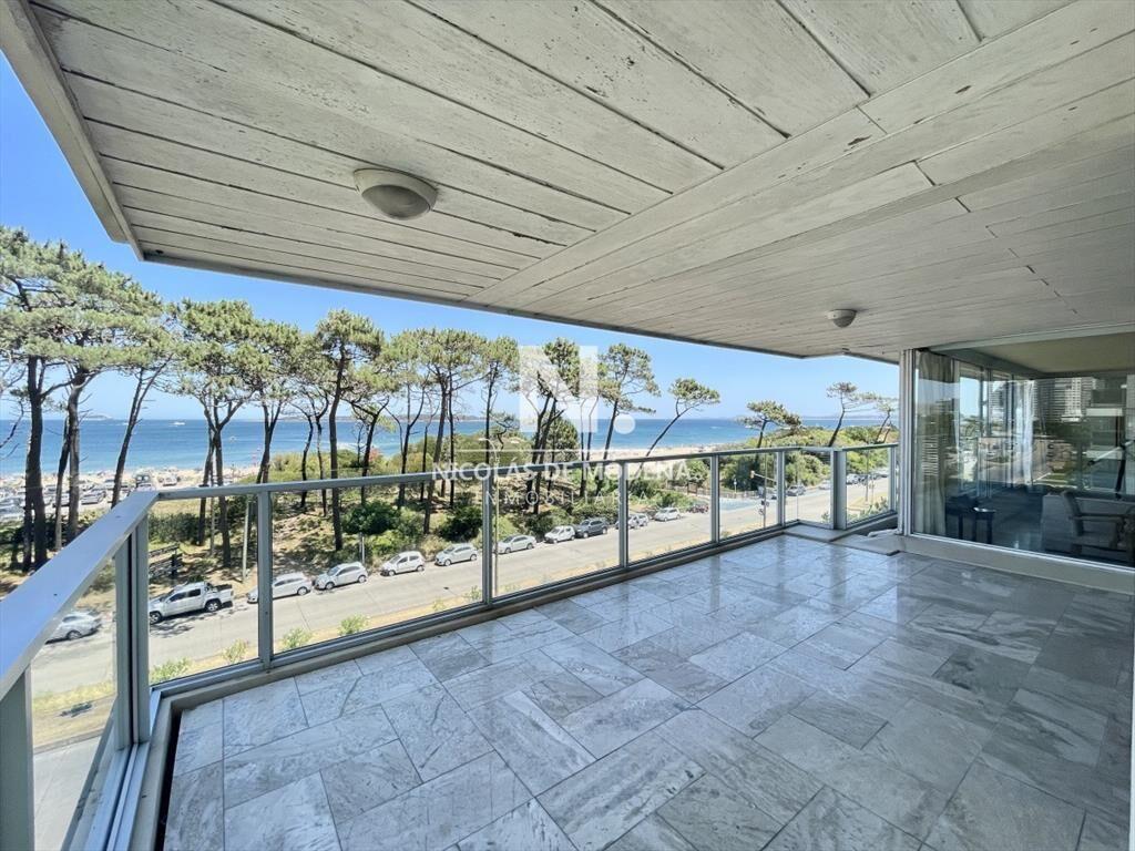 Exclusivo apartamento a los pies de la Playa