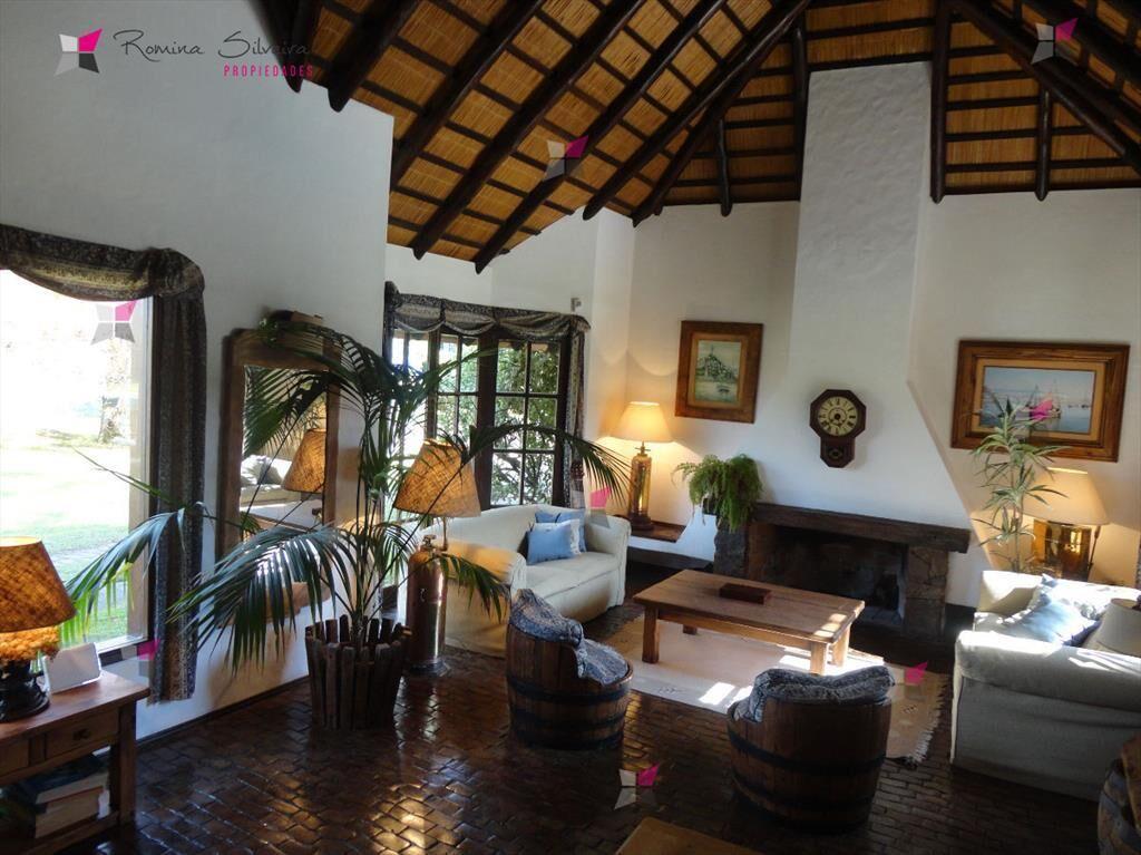VENTA CASA DE 5 DORMITORIOS EN SAN RAFAEL
