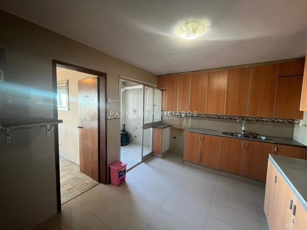 Apartamento en Venta de 3 dormitorios en Av. Roosevelt , Pu
