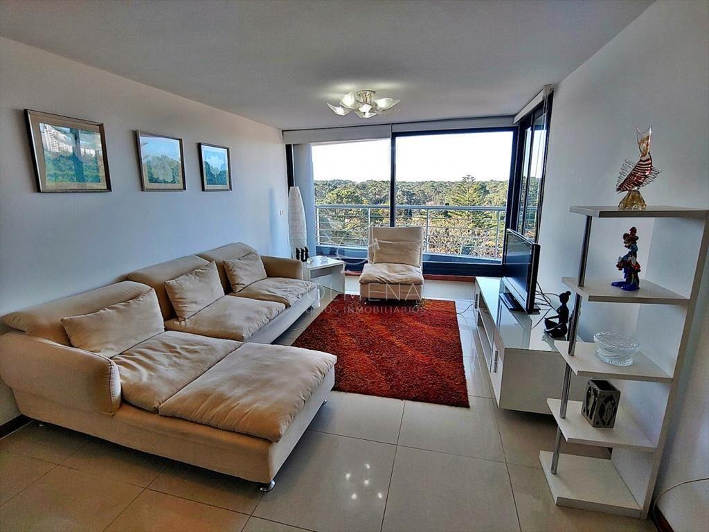 Apartamento en Torre de categoria.