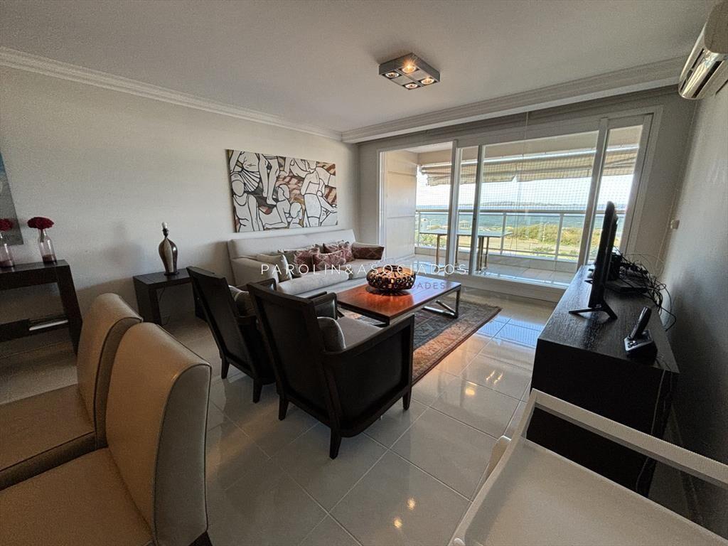 Apartamento en venta de 3 dormitorios en Le Punta