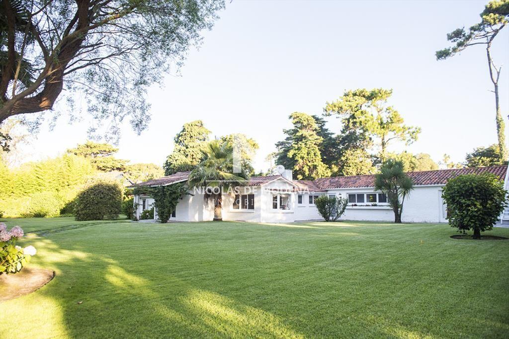 Vende casa en Brava, Punta del Este, de 5